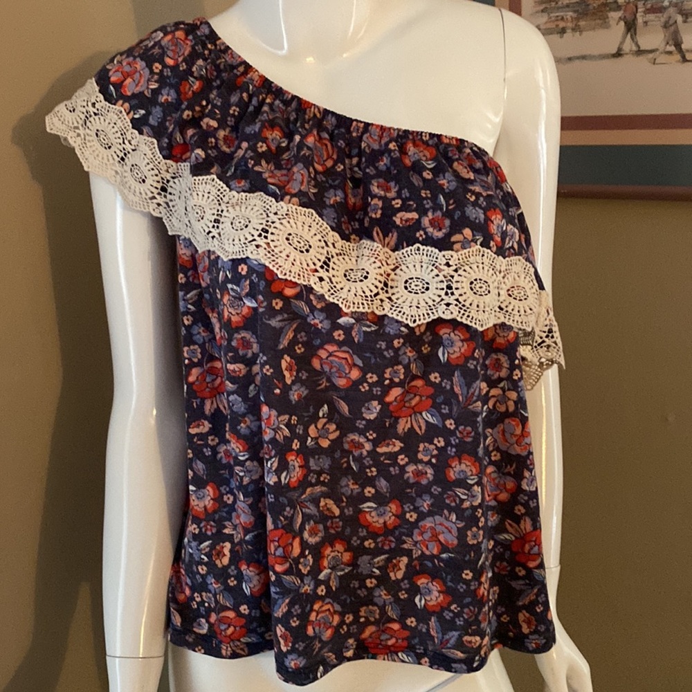 One Shoulder Lace Ruffle Top Size Large NWT *3 for $15*